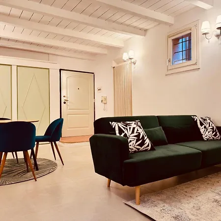 Apartament Collegio Di Spagna The Place *